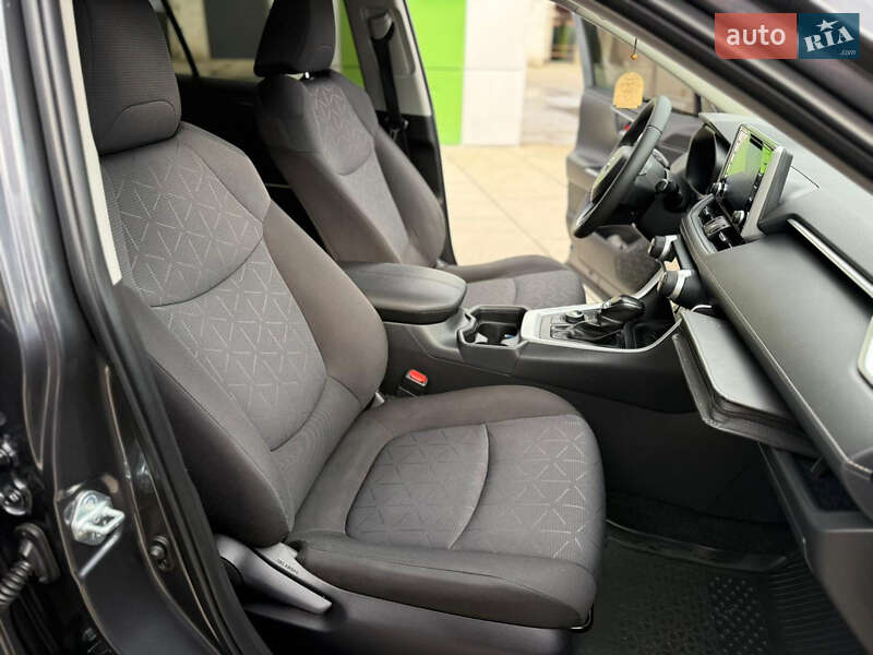 Внедорожник / Кроссовер Toyota RAV4 2020 в Хусте фото 10 Внедорожник / Кроссовер Toyota RAV4 2020 в Хусте