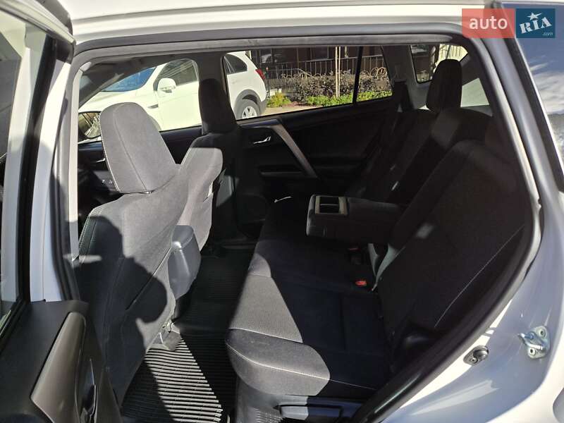 Внедорожник / Кроссовер Toyota RAV4 2017 в Киеве фото 27 Внедорожник / Кроссовер Toyota RAV4 2017 в Киеве
