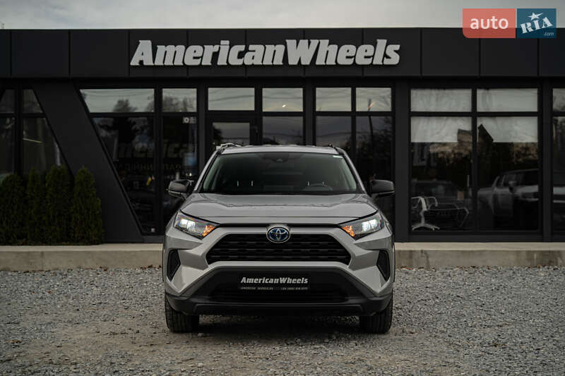 Позашляховик / Кросовер Toyota RAV4 2019 в Чернівцях