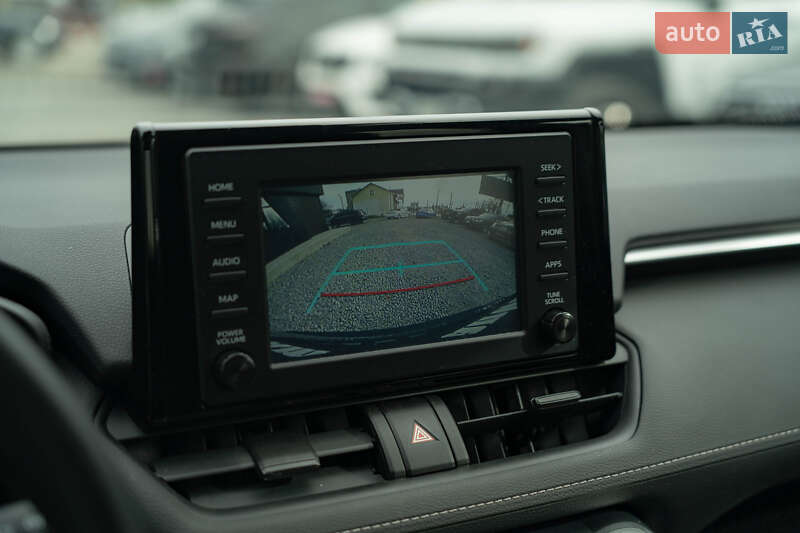 Позашляховик / Кросовер Toyota RAV4 2019 в Чернівцях