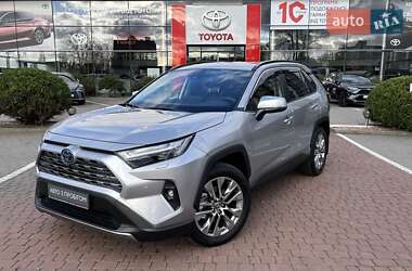 Внедорожник / Кроссовер Toyota RAV4 2024 в Хмельницком