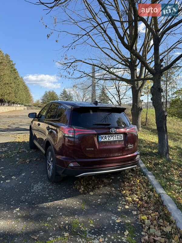 Позашляховик / Кросовер Toyota RAV4 2017 в Тетієві
