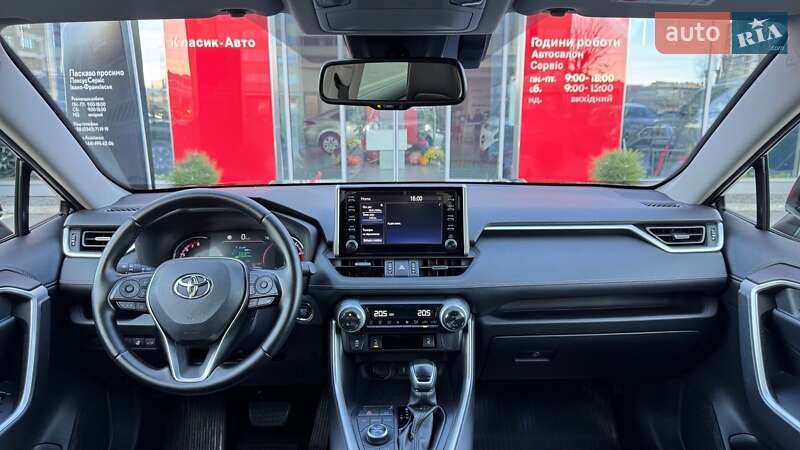 Внедорожник / Кроссовер Toyota RAV4 2019 в Ивано-Франковске