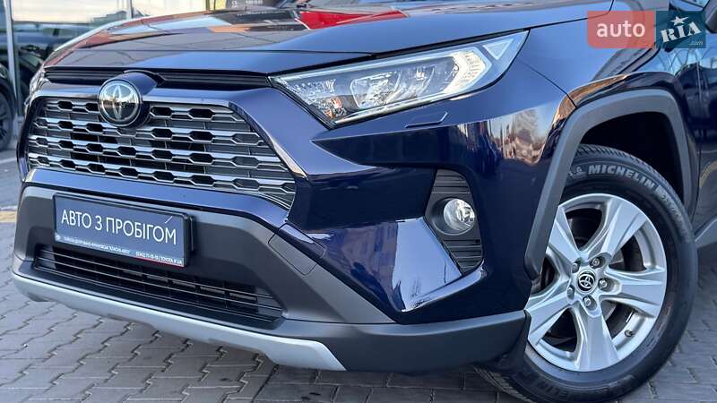 Внедорожник / Кроссовер Toyota RAV4 2019 в Ивано-Франковске