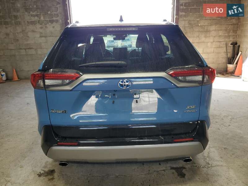 Позашляховик / Кросовер Toyota RAV4 2022 в Києві