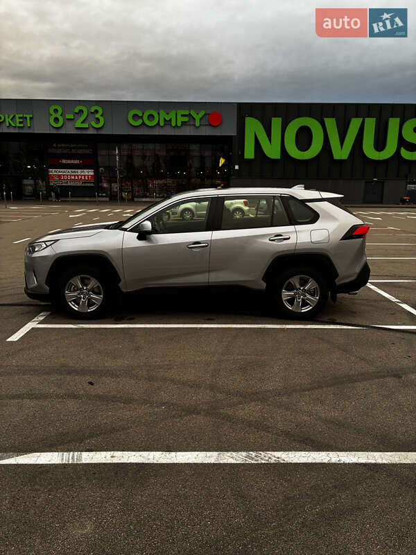 Внедорожник / Кроссовер Toyota RAV4 2023 в Киеве фото 4 Внедорожник / Кроссовер Toyota RAV4 2023 в Киеве