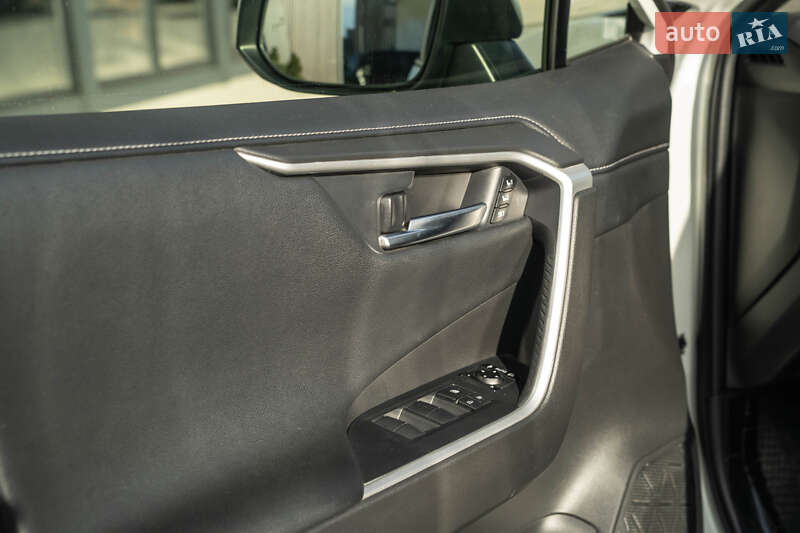 Внедорожник / Кроссовер Toyota RAV4 2020 в Черновцах фото 42 Внедорожник / Кроссовер Toyota RAV4 2020 в Черновцах