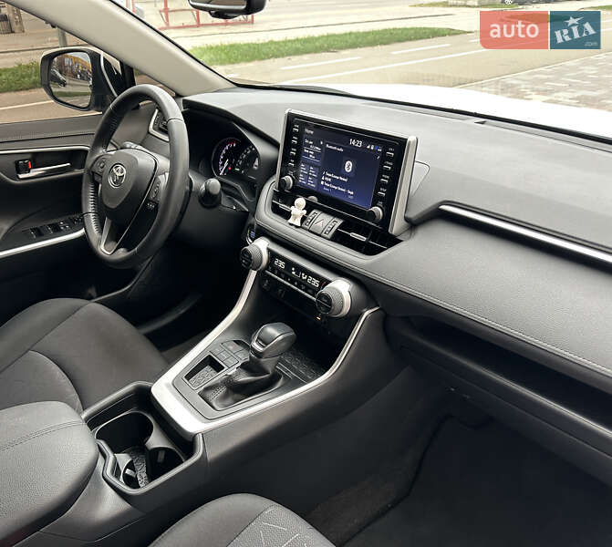 Внедорожник / Кроссовер Toyota RAV4 2019 в Черкассах фото 25 Внедорожник / Кроссовер Toyota RAV4 2019 в Черкассах