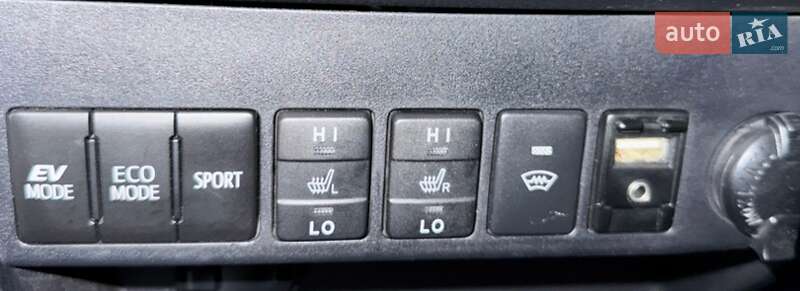 Внедорожник / Кроссовер Toyota RAV4 2018 в Вознесенске фото 15 Внедорожник / Кроссовер Toyota RAV4 2018 в Вознесенске