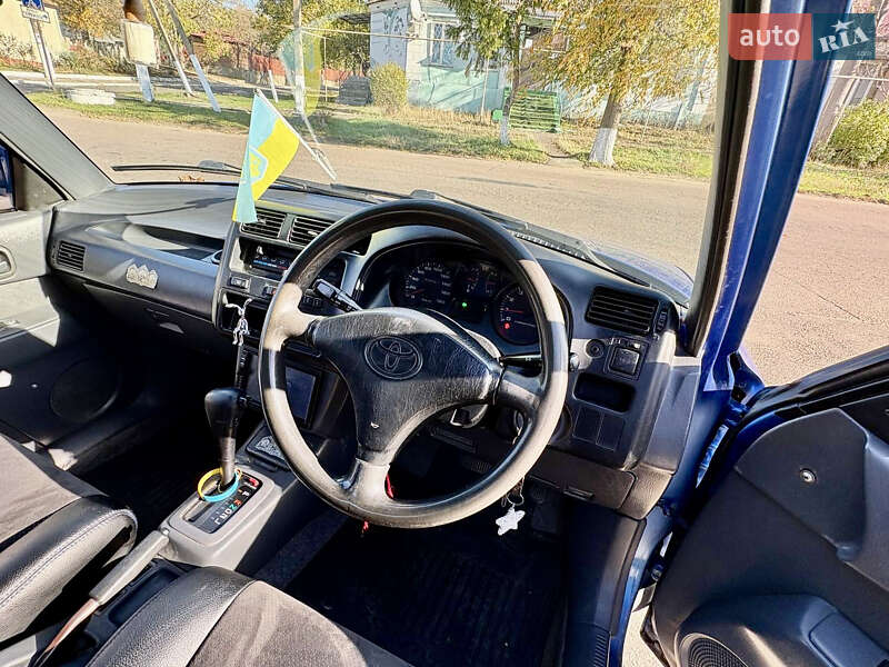 Позашляховик / Кросовер Toyota RAV4 1995 в Одесі