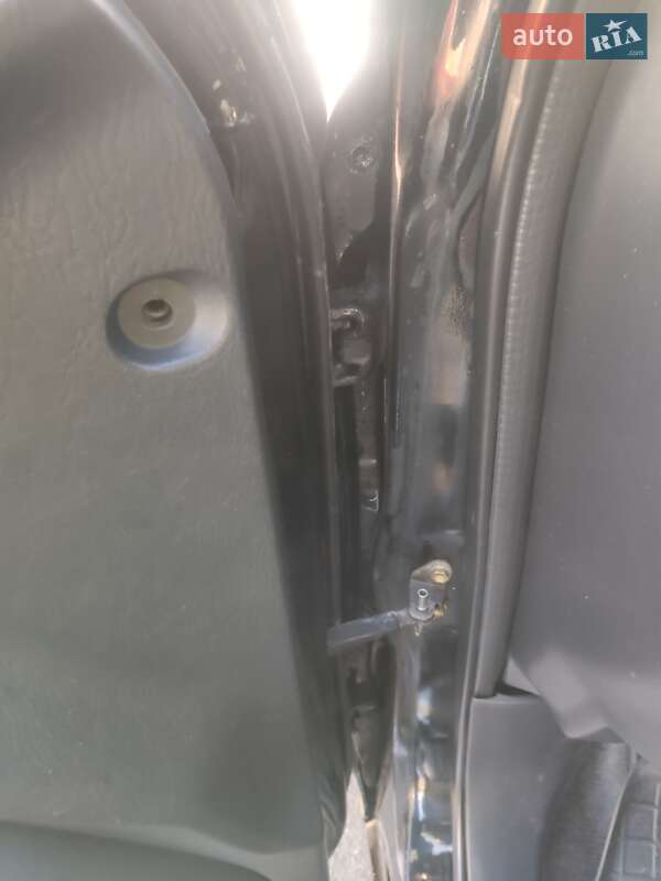 Внедорожник / Кроссовер Toyota RAV4 2004 в Киеве фото 6 Внедорожник / Кроссовер Toyota RAV4 2004 в Киеве