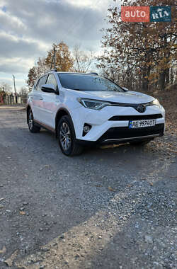 Внедорожник / Кроссовер Toyota RAV4 2018 в Днепре
