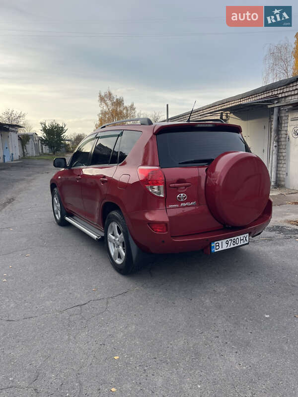 Внедорожник / Кроссовер Toyota RAV4 2006 в Кременчуге