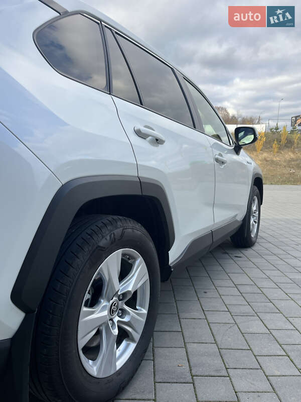 Внедорожник / Кроссовер Toyota RAV4 2021 в Хмельницком фото 12 Внедорожник / Кроссовер Toyota RAV4 2021 в Хмельницком
