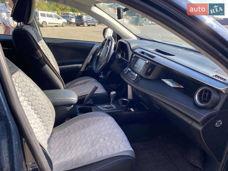 Внедорожник / Кроссовер Toyota RAV4 2017 в Полтаве фото 7 Внедорожник / Кроссовер Toyota RAV4 2017 в Полтаве