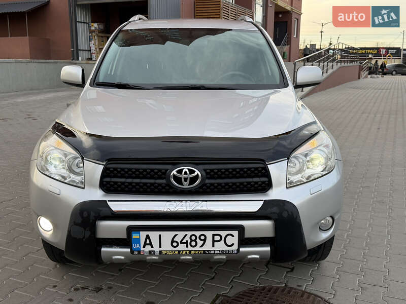 Внедорожник / Кроссовер Toyota RAV4 2006 в Борисполе