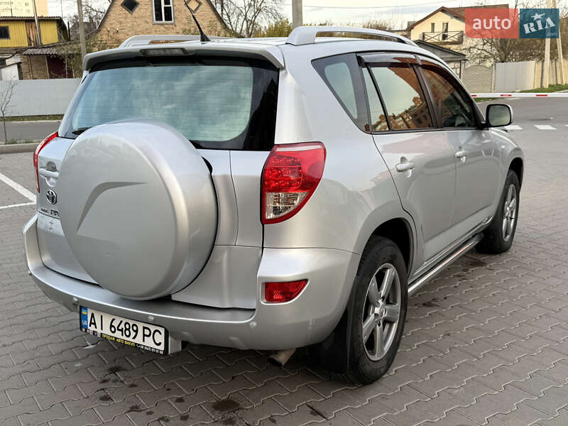 Внедорожник / Кроссовер Toyota RAV4 2006 в Борисполе