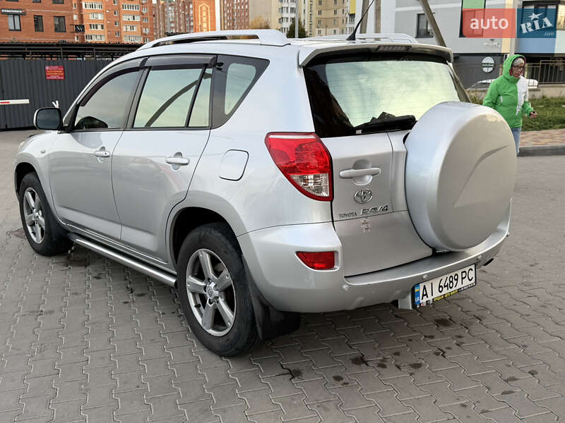 Внедорожник / Кроссовер Toyota RAV4 2006 в Борисполе