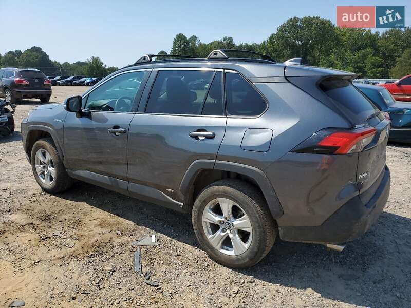 Внедорожник / Кроссовер Toyota RAV4 2020 в Киеве