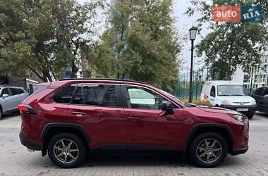 Внедорожник / Кроссовер Toyota RAV4 2018 в Киеве