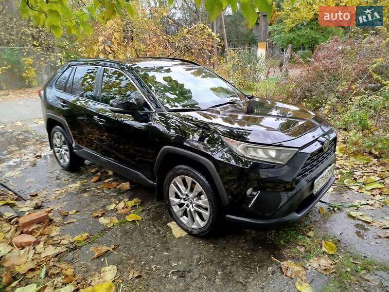 Позашляховик / Кросовер Toyota RAV4 2020 в Одесі