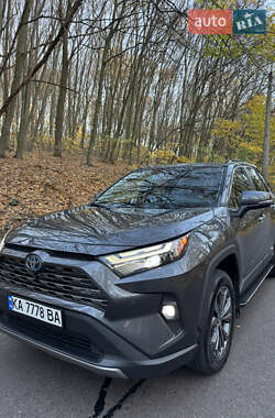 Внедорожник / Кроссовер Toyota RAV4 2022 в Киеве