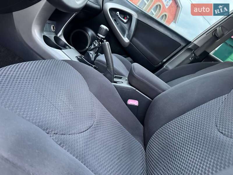 Внедорожник / Кроссовер Toyota RAV4 2009 в Ахтырке фото 20 Внедорожник / Кроссовер Toyota RAV4 2009 в Ахтырке