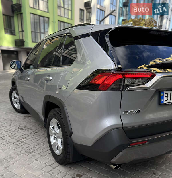 Внедорожник / Кроссовер Toyota RAV4 2020 в Днепре фото 9 Внедорожник / Кроссовер Toyota RAV4 2020 в Днепре
