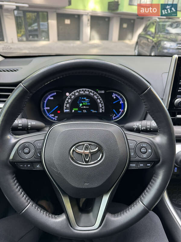 Внедорожник / Кроссовер Toyota RAV4 2020 в Днепре фото 10 Внедорожник / Кроссовер Toyota RAV4 2020 в Днепре