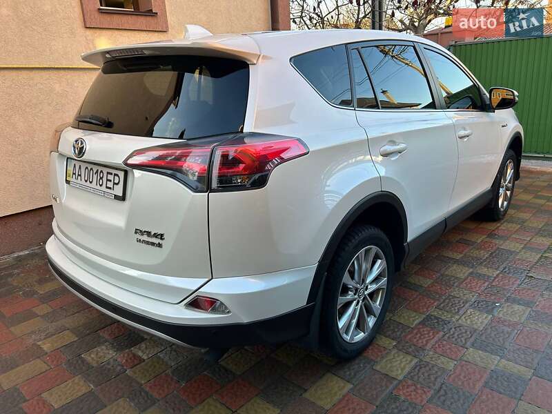 Внедорожник / Кроссовер Toyota RAV4 2017 в Киеве фото 9 Внедорожник / Кроссовер Toyota RAV4 2017 в Киеве
