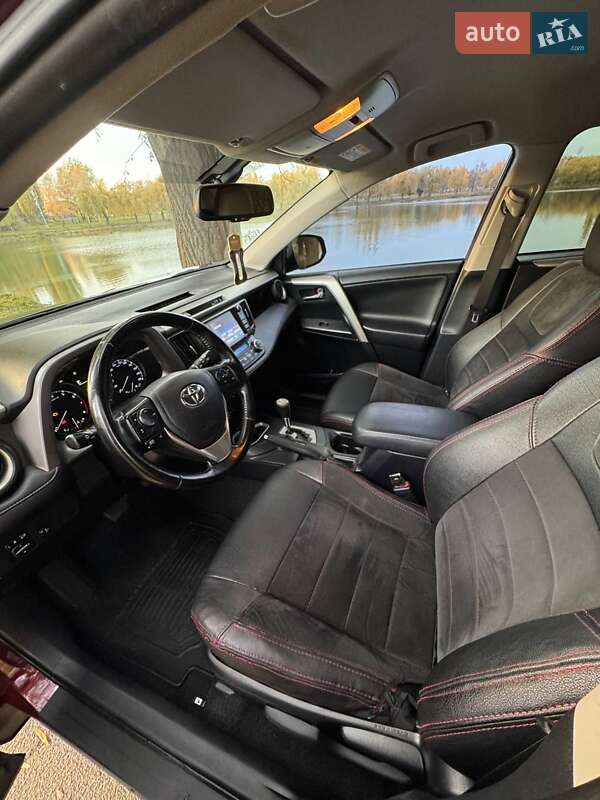 Внедорожник / Кроссовер Toyota RAV4 2017 в Ровно фото 22 Внедорожник / Кроссовер Toyota RAV4 2017 в Ровно