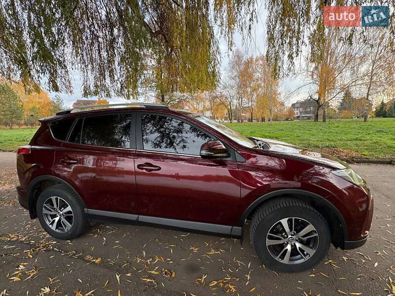 Внедорожник / Кроссовер Toyota RAV4 2017 в Ровно фото 4 Внедорожник / Кроссовер Toyota RAV4 2017 в Ровно