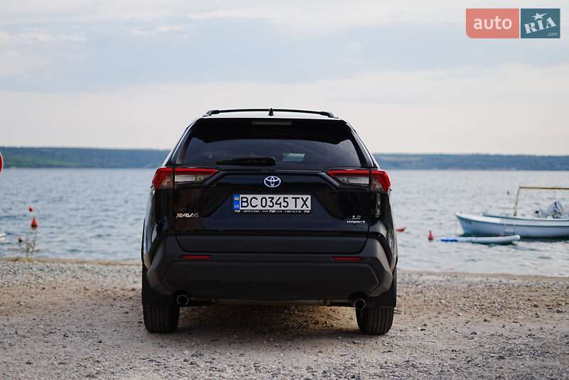 Позашляховик / Кросовер Toyota RAV4 2019 в Сколе