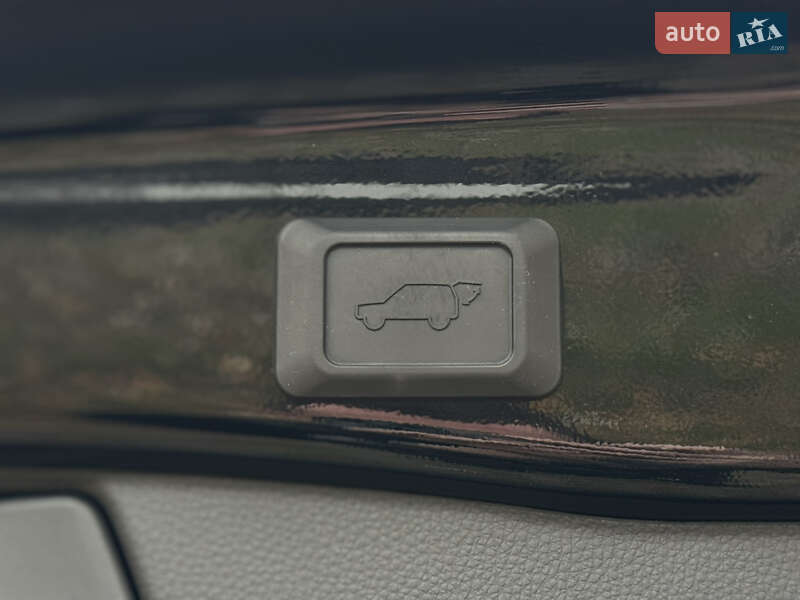 Внедорожник / Кроссовер Toyota RAV4 2023 в Киеве фото 17 Внедорожник / Кроссовер Toyota RAV4 2023 в Киеве