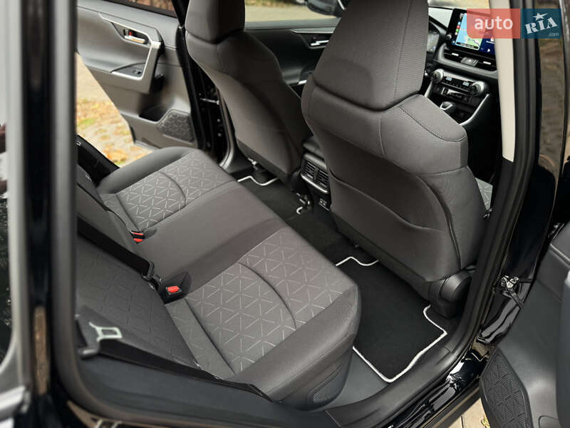Внедорожник / Кроссовер Toyota RAV4 2023 в Киеве фото 39 Внедорожник / Кроссовер Toyota RAV4 2023 в Киеве