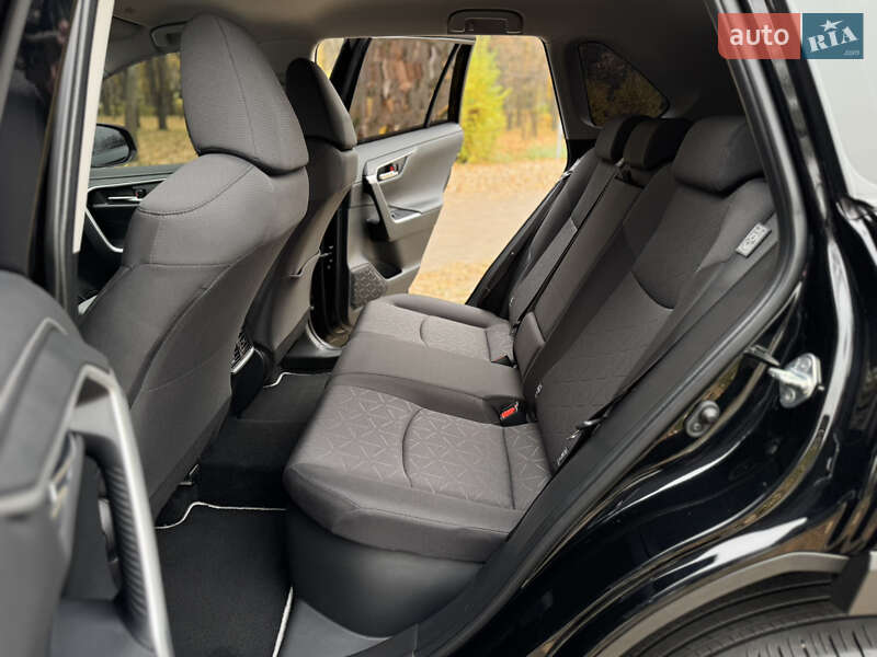 Внедорожник / Кроссовер Toyota RAV4 2023 в Киеве фото 42 Внедорожник / Кроссовер Toyota RAV4 2023 в Киеве