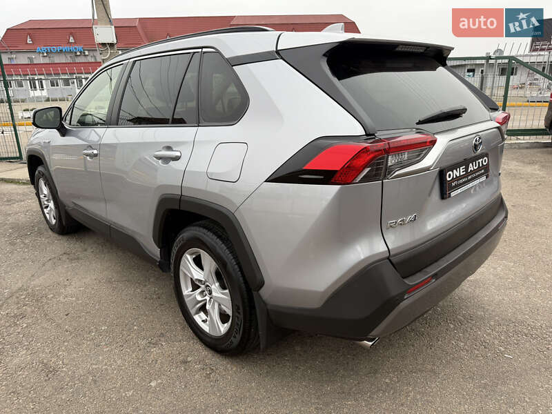 Внедорожник / Кроссовер Toyota RAV4 2019 в Киеве фото 4 Внедорожник / Кроссовер Toyota RAV4 2019 в Киеве