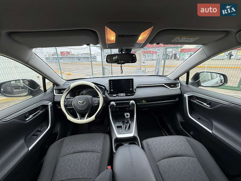 Внедорожник / Кроссовер Toyota RAV4 2019 в Киеве фото 20 Внедорожник / Кроссовер Toyota RAV4 2019 в Киеве