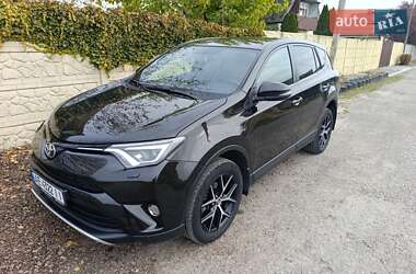 Внедорожник / Кроссовер Toyota RAV4 2017 в Днепре