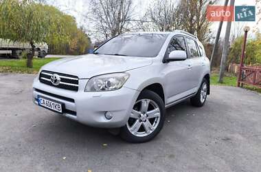 Внедорожник / Кроссовер Toyota RAV4 2006 в Черкассах