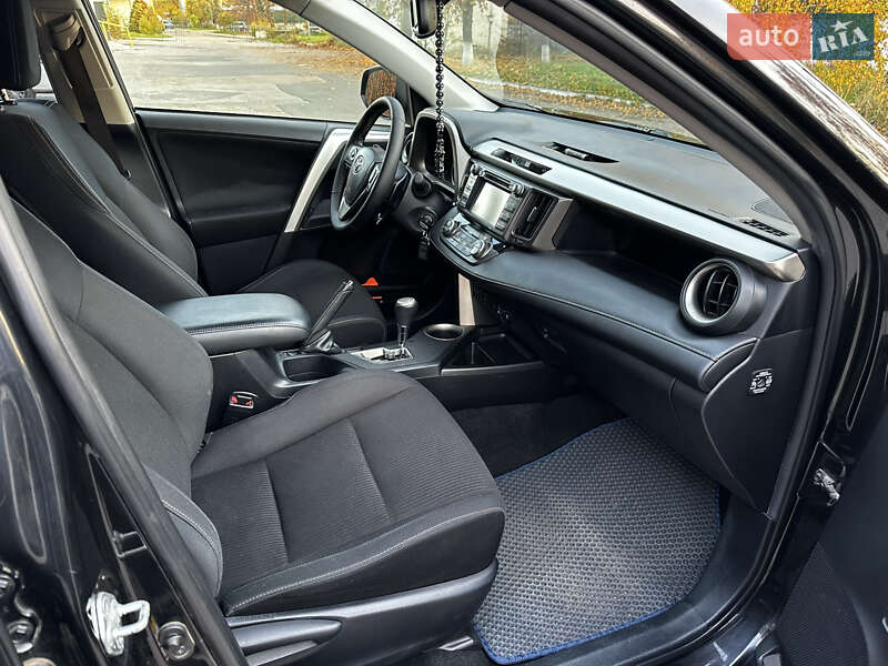 Внедорожник / Кроссовер Toyota RAV4 2013 в Кропивницком