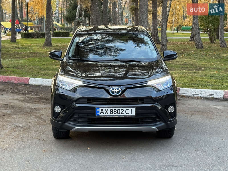 Внедорожник / Кроссовер Toyota RAV4 2017 в Харькове фото 3 Внедорожник / Кроссовер Toyota RAV4 2017 в Харькове