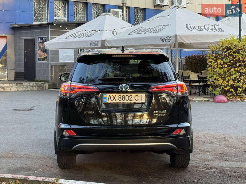 Внедорожник / Кроссовер Toyota RAV4 2017 в Харькове фото 7 Внедорожник / Кроссовер Toyota RAV4 2017 в Харькове