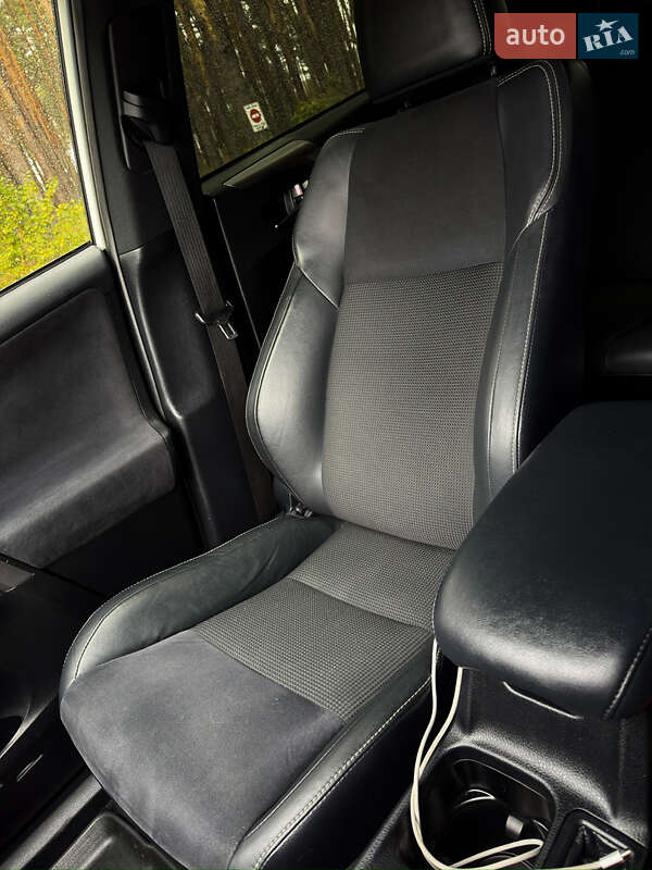 Внедорожник / Кроссовер Toyota RAV4 2017 в Киеве фото 14 Внедорожник / Кроссовер Toyota RAV4 2017 в Киеве