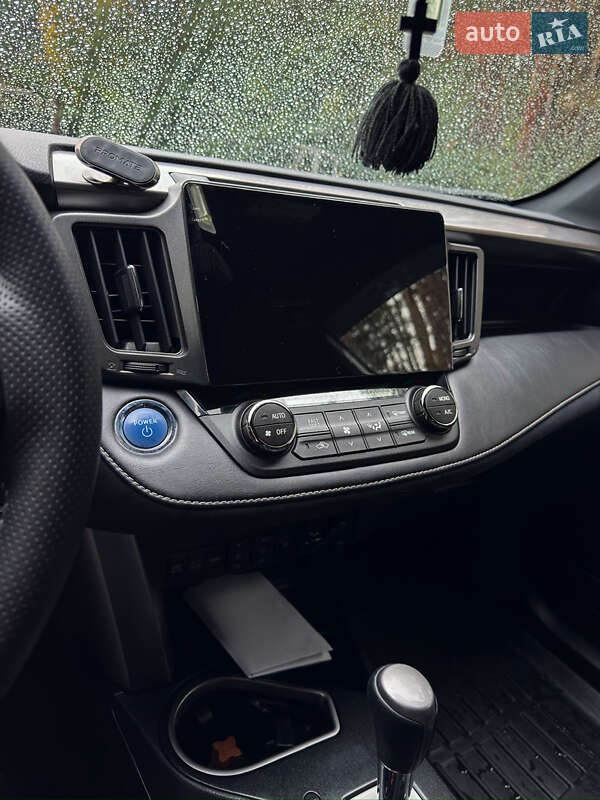 Внедорожник / Кроссовер Toyota RAV4 2017 в Киеве фото 19 Внедорожник / Кроссовер Toyota RAV4 2017 в Киеве