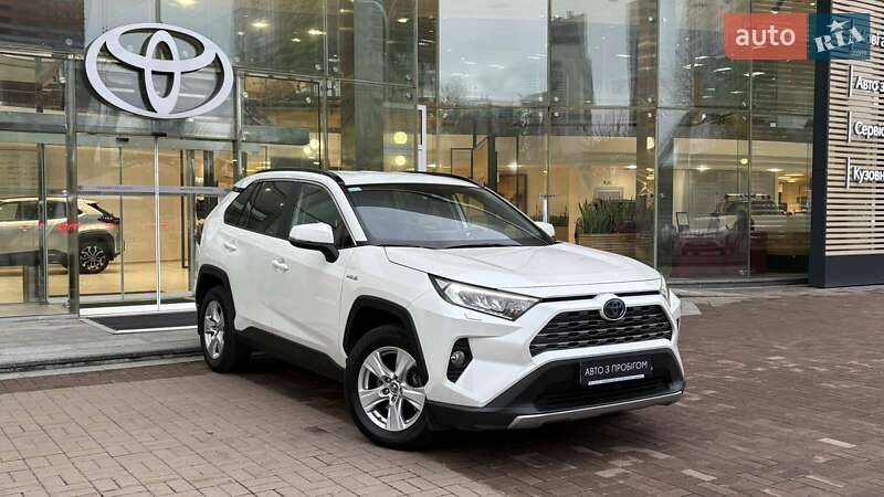 Внедорожник / Кроссовер Toyota RAV4 2019 в Киеве фото 18 Внедорожник / Кроссовер Toyota RAV4 2019 в Киеве
