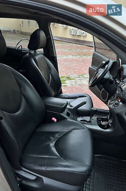Позашляховик / Кросовер Toyota RAV4 2006 в Харкові