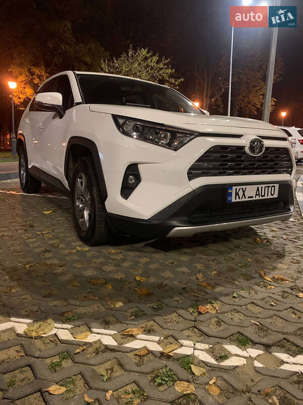 Внедорожник / Кроссовер Toyota RAV4 2023 в Харькове фото 3 Внедорожник / Кроссовер Toyota RAV4 2023 в Харькове