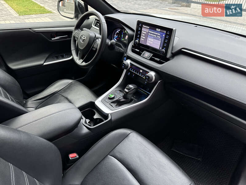 Внедорожник / Кроссовер Toyota RAV4 2019 в Львове