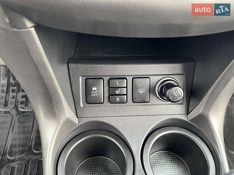 Внедорожник / Кроссовер Toyota RAV4 2010 в Ровно фото 15 Внедорожник / Кроссовер Toyota RAV4 2010 в Ровно